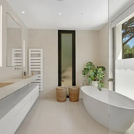 بيت للعطل Luxury - - With Pool&jacuzzi