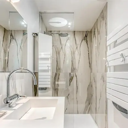 Ferienhaus Luxury - - With Pool&jacuzzi Antibes