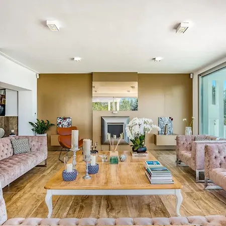 Luxury - - With Pool&jacuzzi Ferienhaus Antibes
