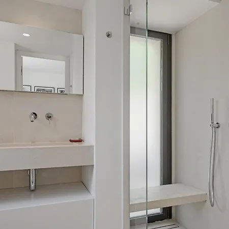 Luxury - - With Pool&jacuzzi Ferienhaus *